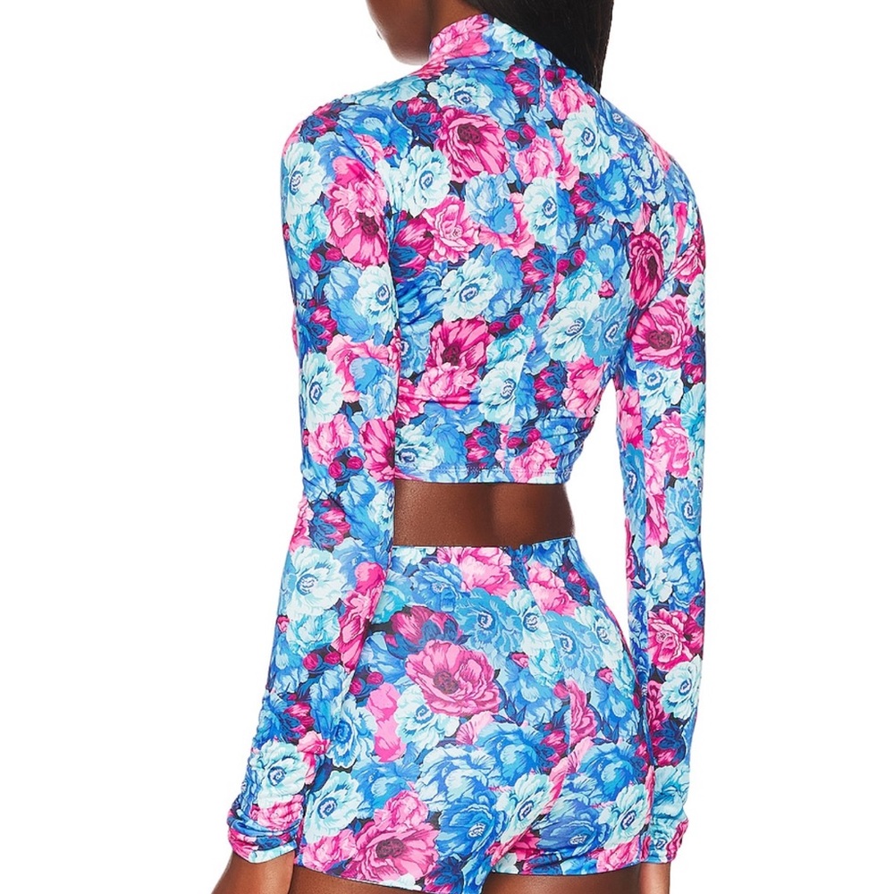 Lovers+Friends🩷 Hot Pink&Blue Floral LongSleeve Draped Mock Turtleneck CropTop M - Picture 7 of 10